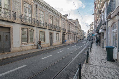 Remarkable 1-bedroom apartment with air conditioning close to classical Cais do Sodré metro station