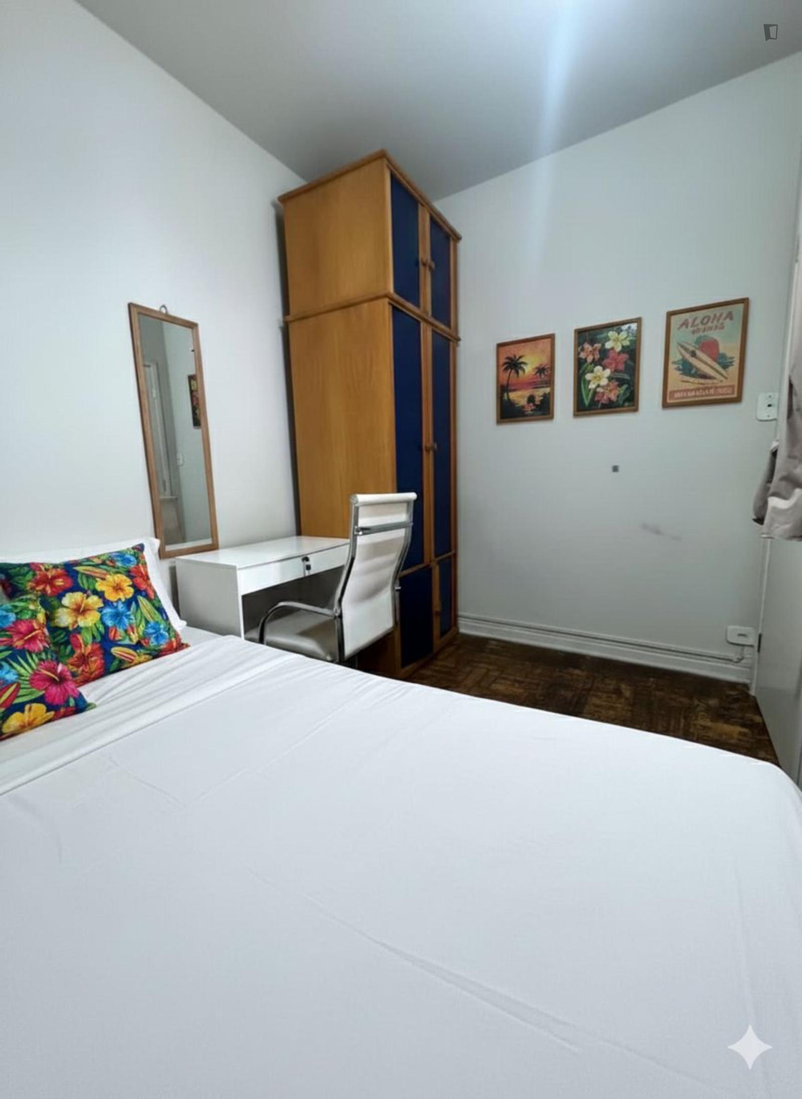 Double Bedroom In 15-Bedroom House - 1