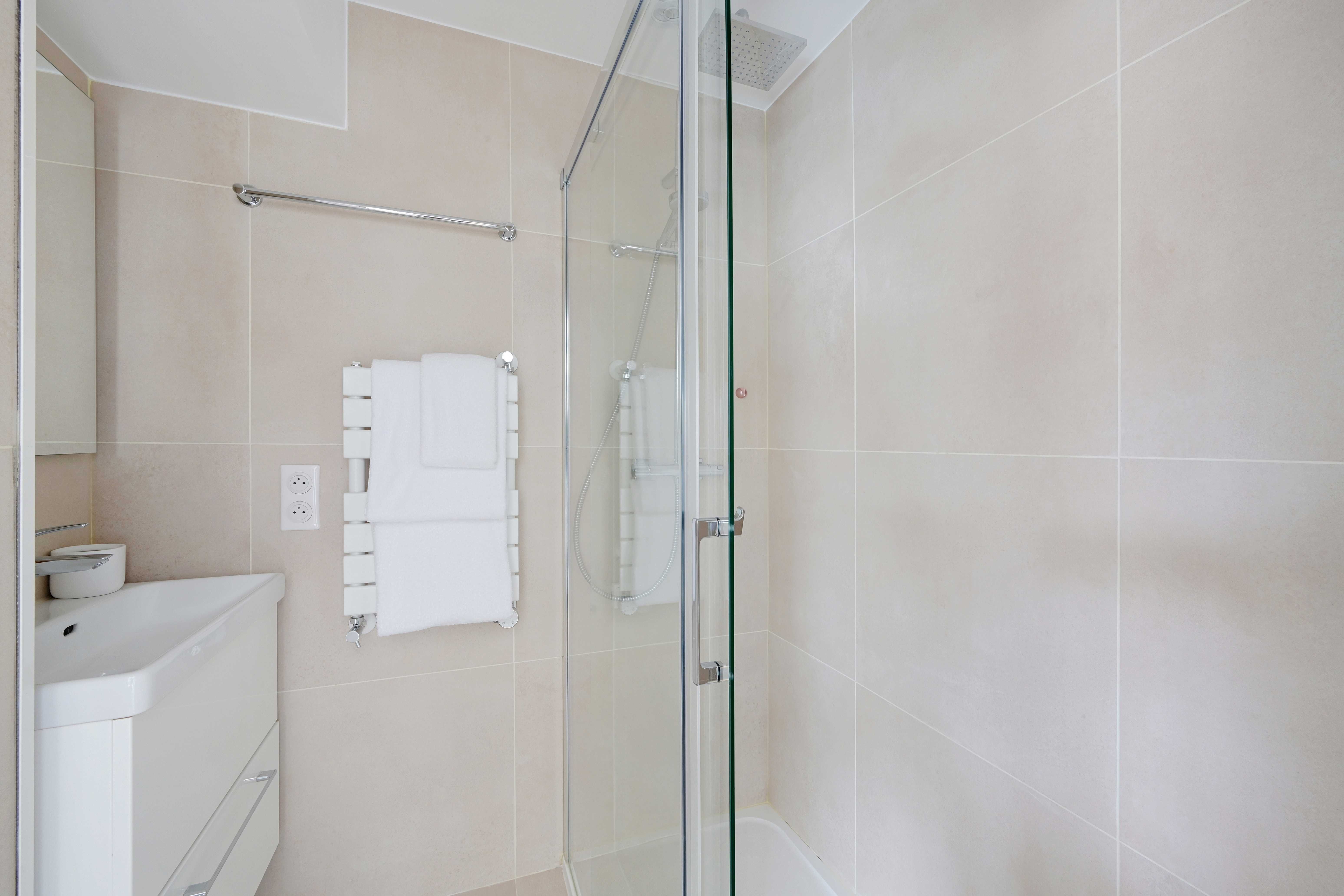 Air-Conditioned 2-Person Apartment With Terrace And View Of Paris - Air-conditioned 2-person apartment with terrace and view of Paris - Gallery - 11