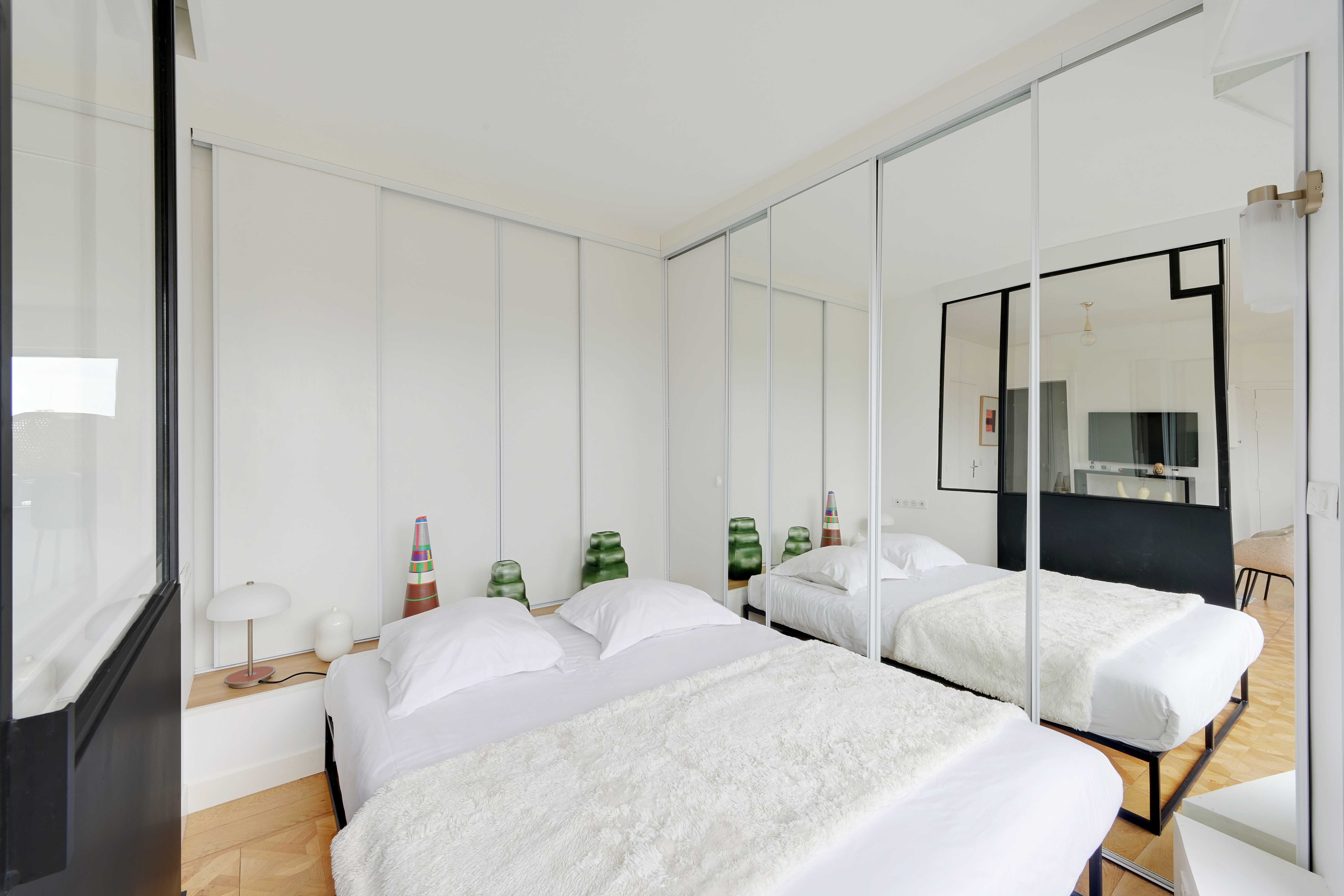  Air-Conditioned 2-Person Apartment With Terrace And View Of Paris  -  Air-conditioned 2-person apartment with terrace and view of Paris  - Gallery -  1