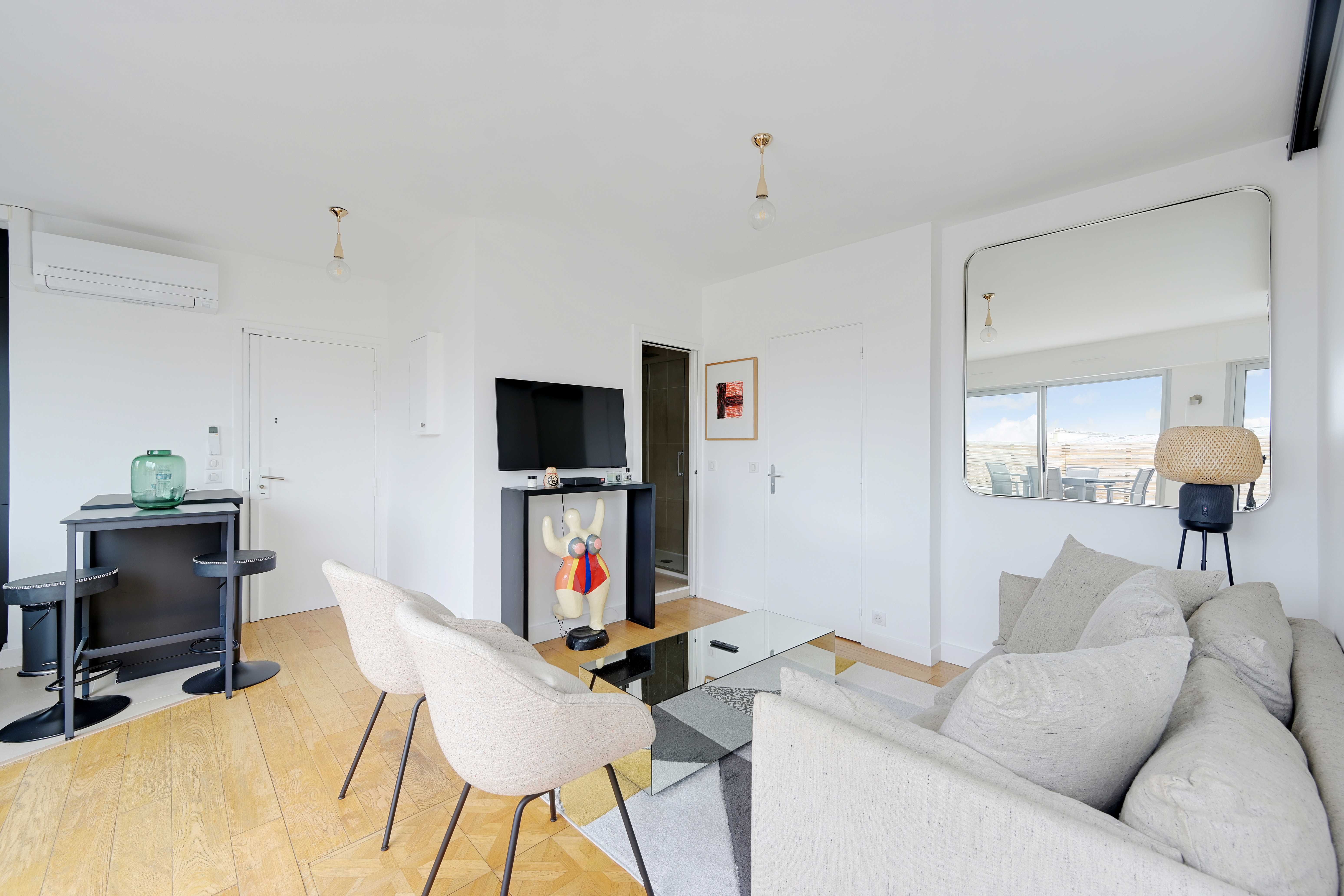 Air-Conditioned 2-Person Apartment With Terrace And View Of Paris - Air-conditioned 2-person apartment with terrace and view of Paris - Gallery - 6