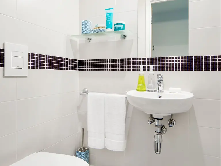  Deluxe En Suite  -  Canal Point  - Gallery -  2