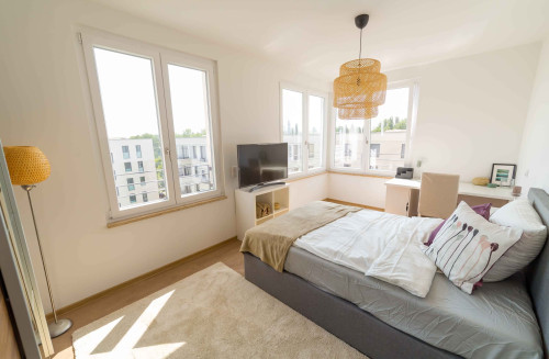 Room in Klara-Franke-Straße, Berlin for 103 m² with 4 bedrooms