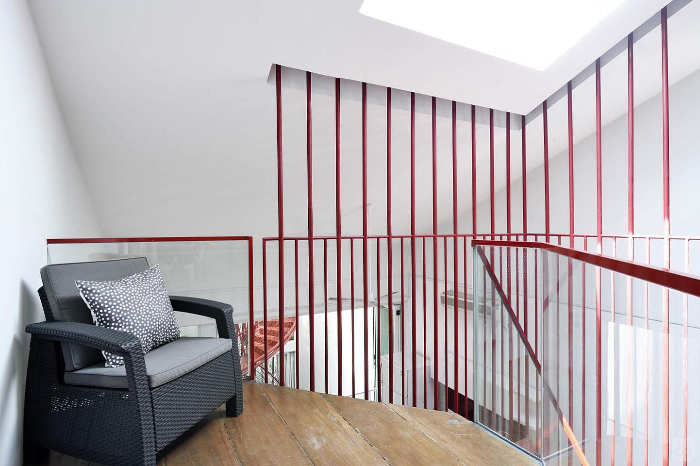 Scarlet Studio - 10