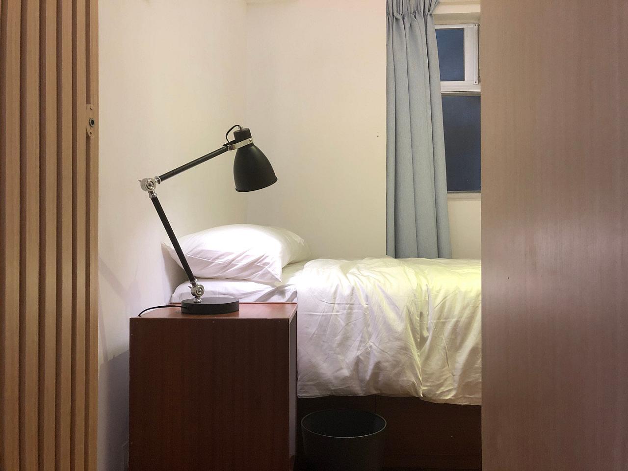  Large Deluxe  -  All-Inclusive Coliving Suite with Private Room in Trendy West Kowloon Apartment  - Gallery -  1
