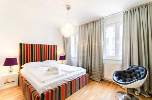 Stunning 1 Bedroom Apartment close to Brigitta Park