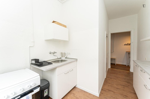Very nice double bedroom in Friedrichshain  - Gallery -  5