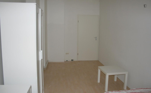 Pleasant single bedroom in Neukölln