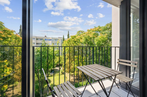 Room in Stromstraße, Berlin for 58 m² with 3 bedrooms