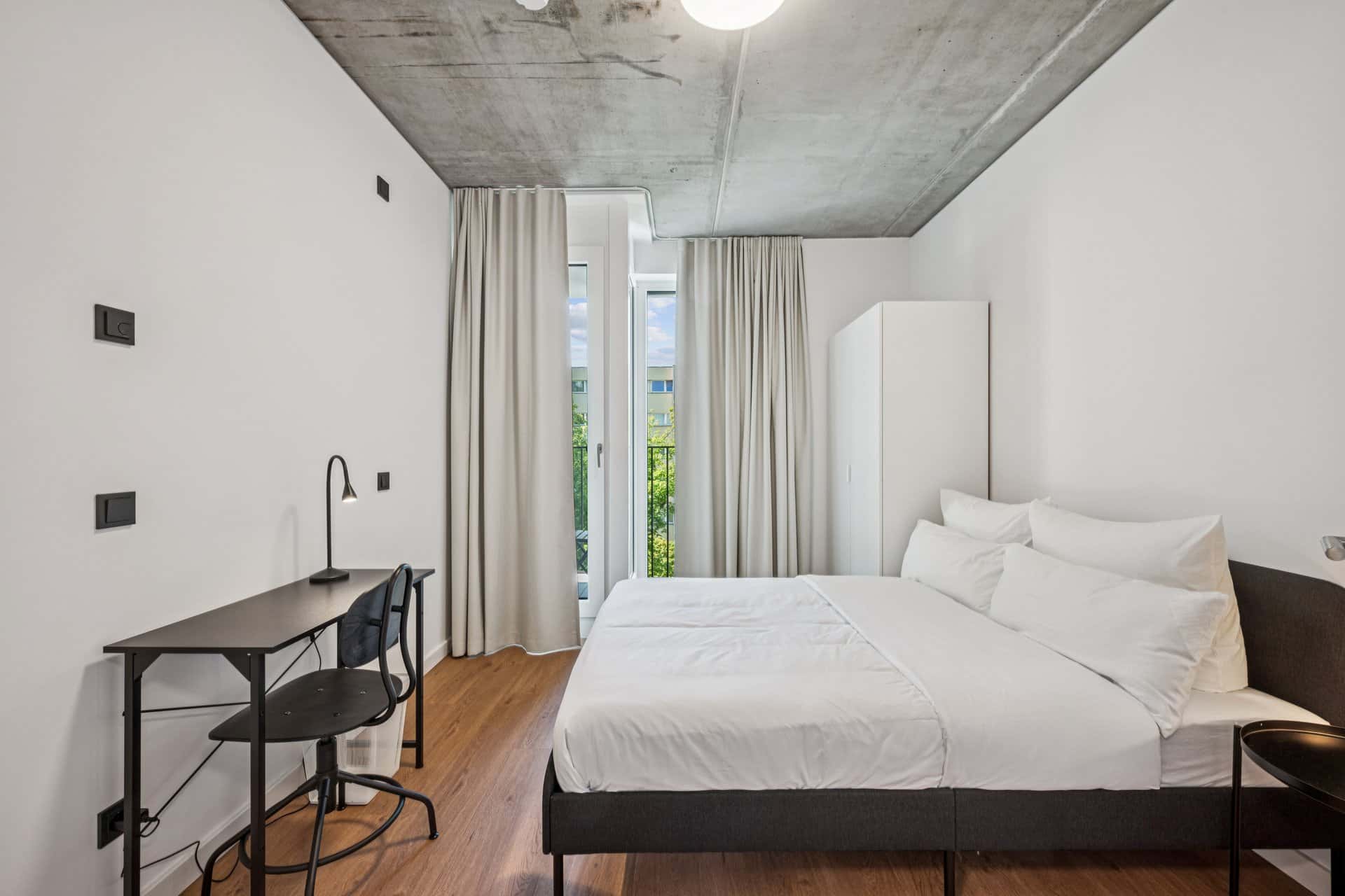  Room In Stromstraße, Berlin For 58 M² With 3 Bedrooms  -  Room in Stromstraße, Berlin for 58 m² with 3 bedrooms  - Gallery -  1