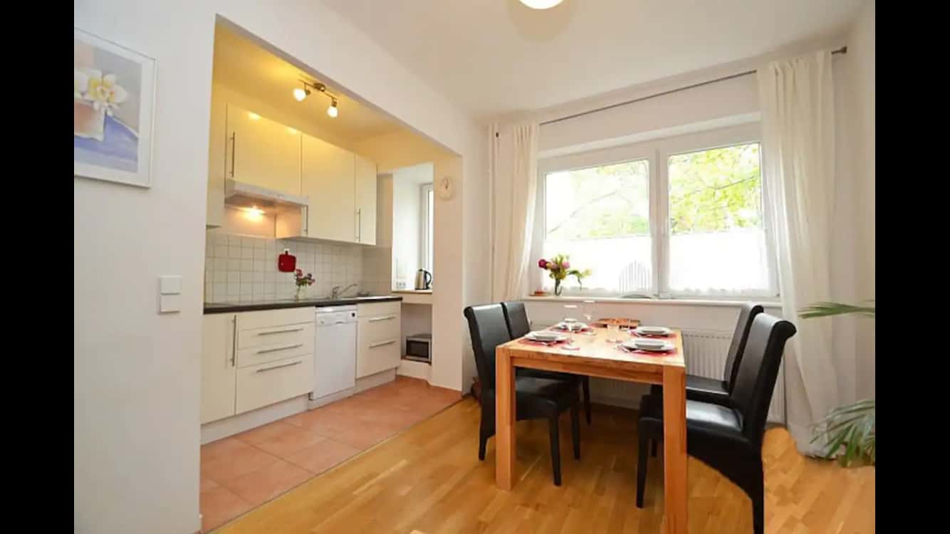  Apartment In Bandelstraße, Berlin For 65 M² With 2 Bedrooms  -  Apartment in Bandelstraße, Berlin for 65 m² with 2 bedrooms  - Gallery -  1