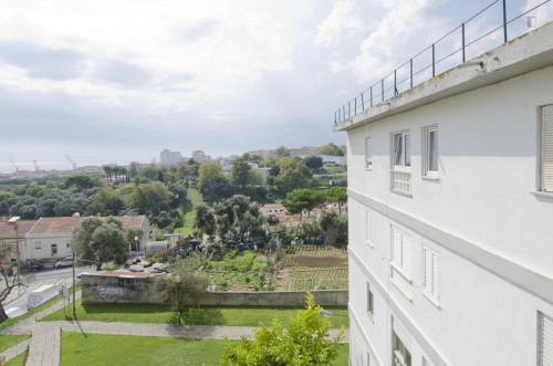 Nice 2-bedroom apartment in eastern Chelas - Gallery - 5