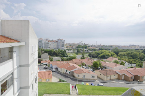 Nice 2-bedroom apartment in eastern Chelas