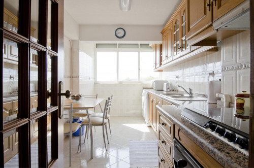Nice 2-bedroom apartment in eastern Chelas - Gallery - 20