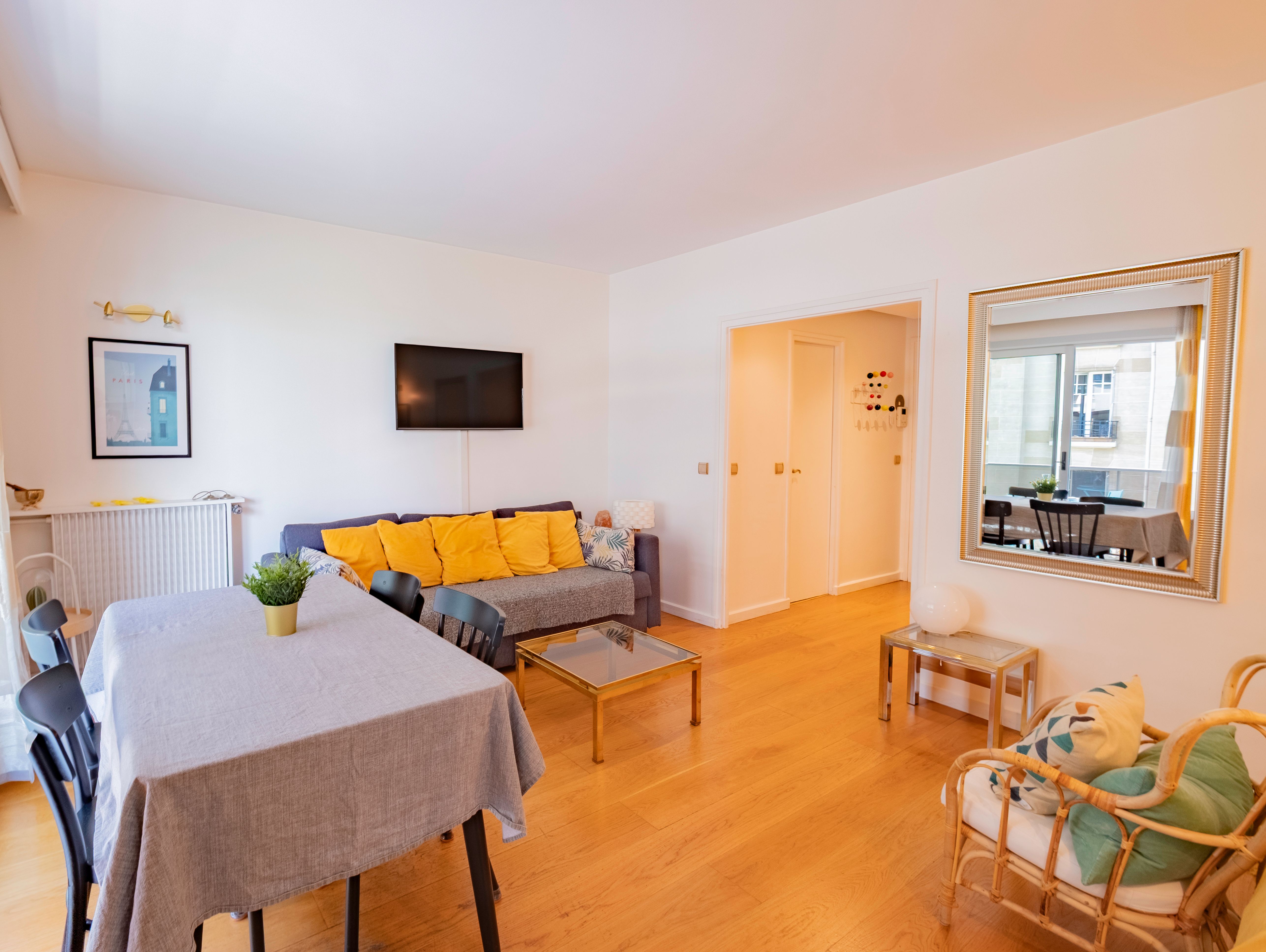 Le Paul >•< Near The Eiffel Tower, Shops, And Metro - Le Paul >•< Near the Eiffel Tower, shops, and metro - Gallery - 10