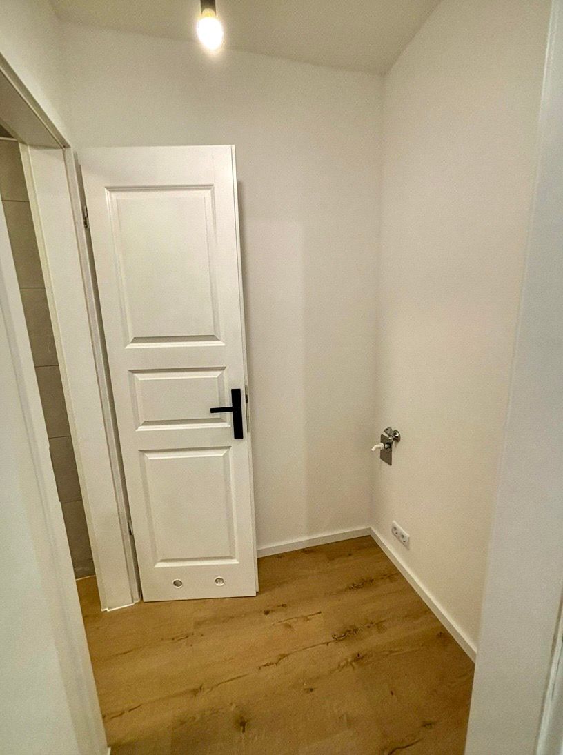  Modern Design Studio In Heritage Factory Loft – Newly Renovated & Ready To Move In  -  Modern Design Studio in Heritage Factory Loft – Newly Renovated & Ready to Move In  - Gallery -  9