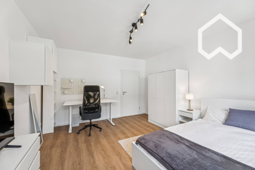 Newly renovated 2-Bedroom Business Suite - Perfect for Remote Work & Corporate Commuters (close to Siemens) - Gallery - 15