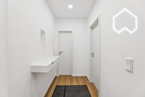 Newly renovated 2-Bedroom Business Suite - Perfect for Remote Work & Corporate Commuters (close to Siemens) - Gallery - 8