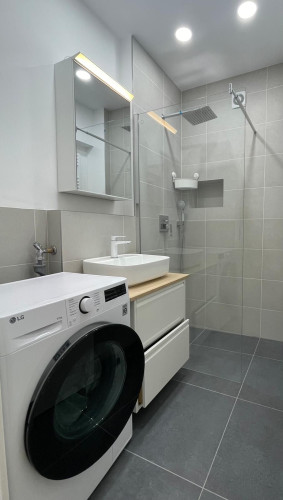 Newly renovated 2-Bedroom Business Suite - Perfect for Remote Work & Corporate Commuters (close to Siemens) - Gallery - 18