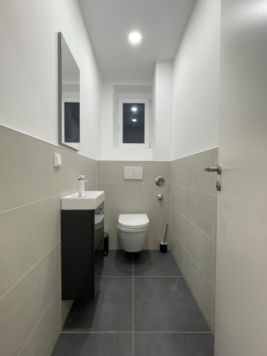Newly renovated 2-Bedroom Business Suite - Perfect for Remote Work & Corporate Commuters (close to Siemens) - Gallery - 17