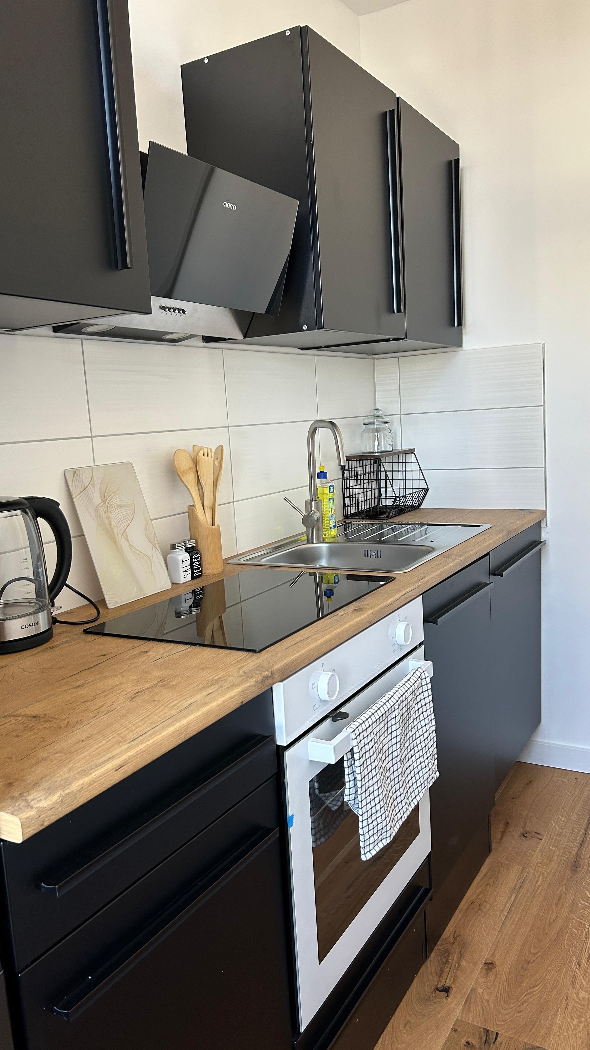  Exklusives Business-Apartment Im Sanierten Altbau – Zentrumsnah & High-End (Temp. Stay)  -  Exklusives Business-Apartment im sanierten Altbau – Zentrumsnah & High-End (Temp. Stay)  - Gallery -  12