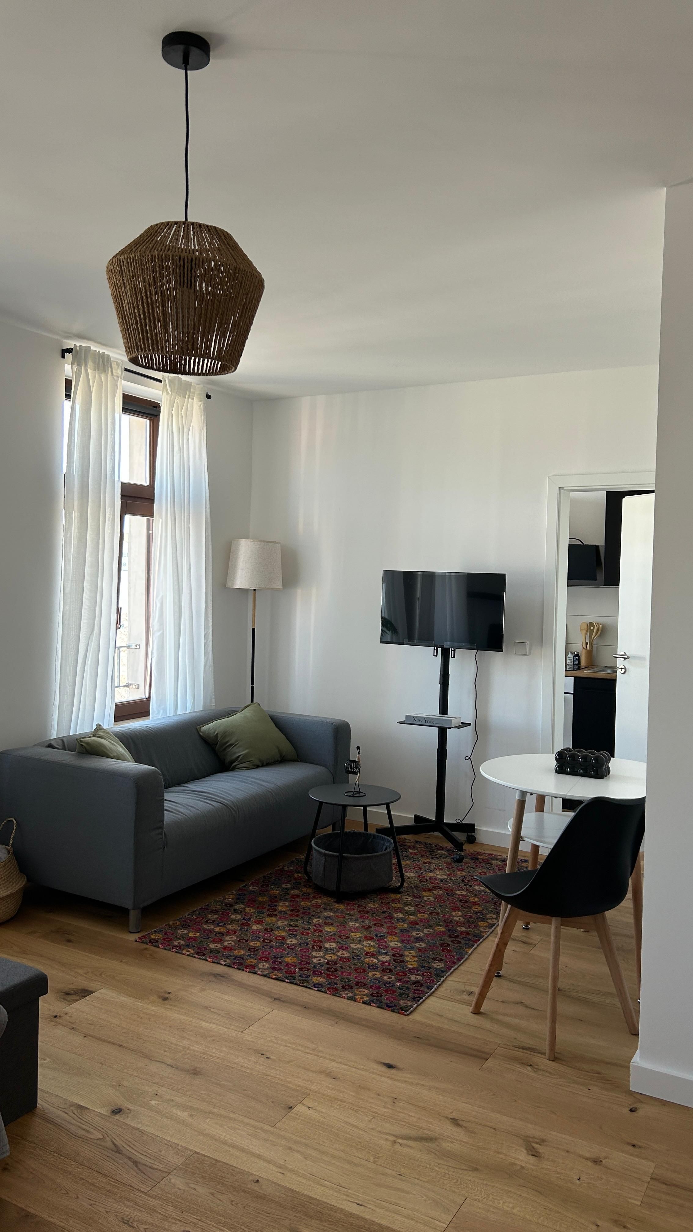  Exklusives Business-Apartment Im Sanierten Altbau – Zentrumsnah & High-End (Temp. Stay)  -  Exklusives Business-Apartment im sanierten Altbau – Zentrumsnah & High-End (Temp. Stay)  - Gallery -  2