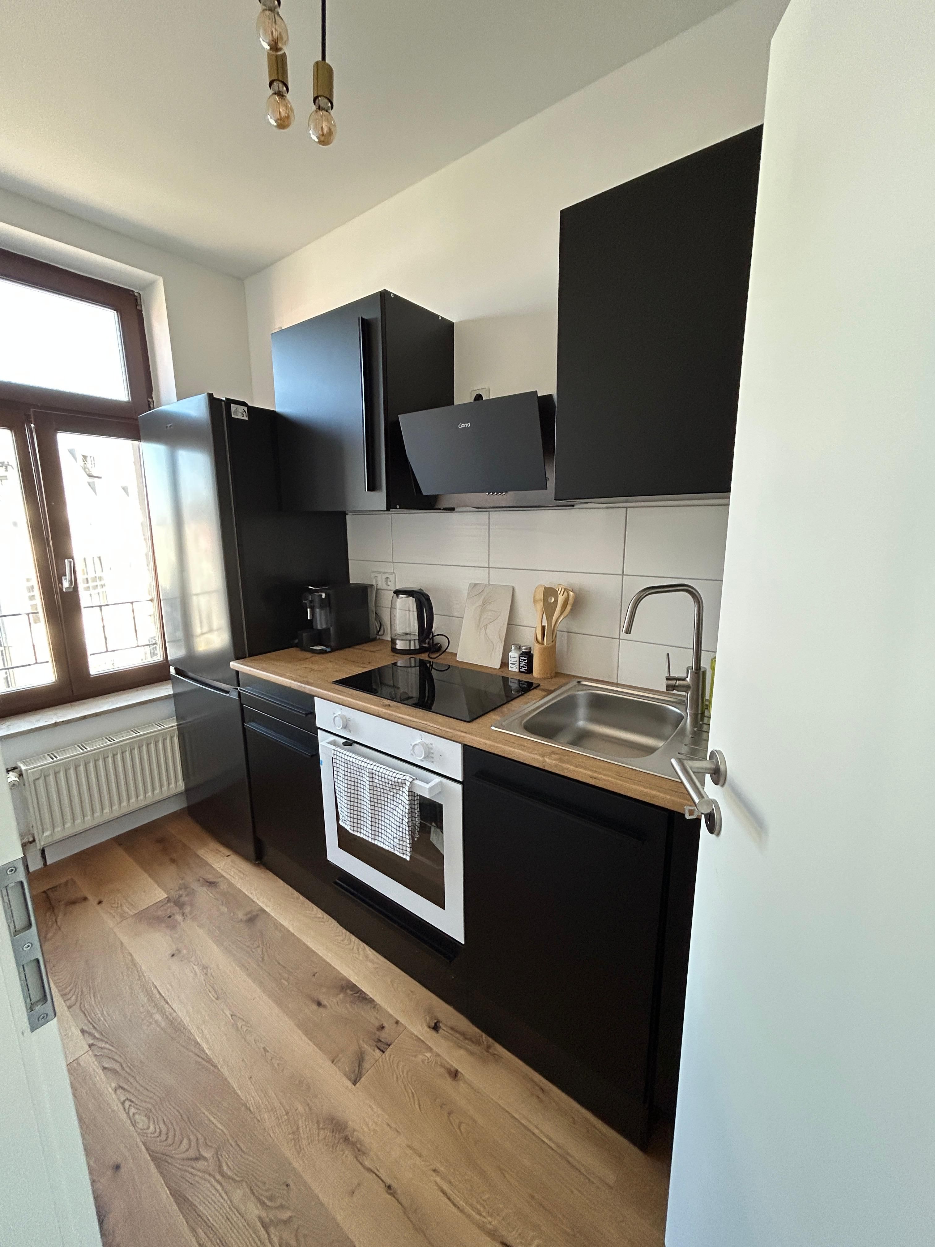  Exklusives Business-Apartment Im Sanierten Altbau – Zentrumsnah & High-End (Temp. Stay)  -  Exklusives Business-Apartment im sanierten Altbau – Zentrumsnah & High-End (Temp. Stay)  - Gallery -  11