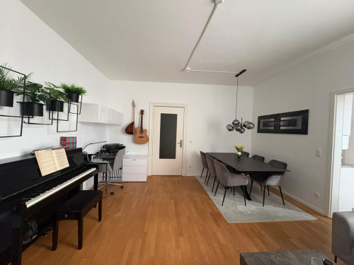 Spacious and bright studio near school (Berlin)