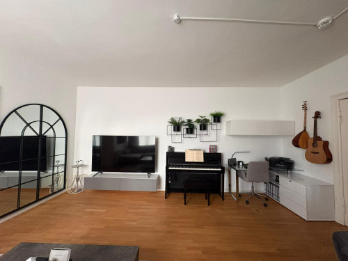 Spacious and bright studio near school (Berlin)