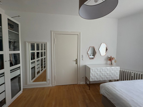 Spacious and bright studio near school (Berlin)