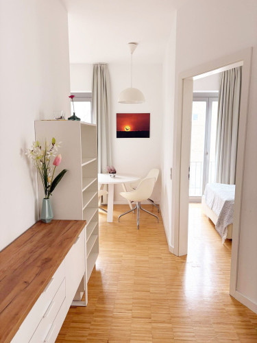 159 | Modern 2-room apartment with balcony in Mitte