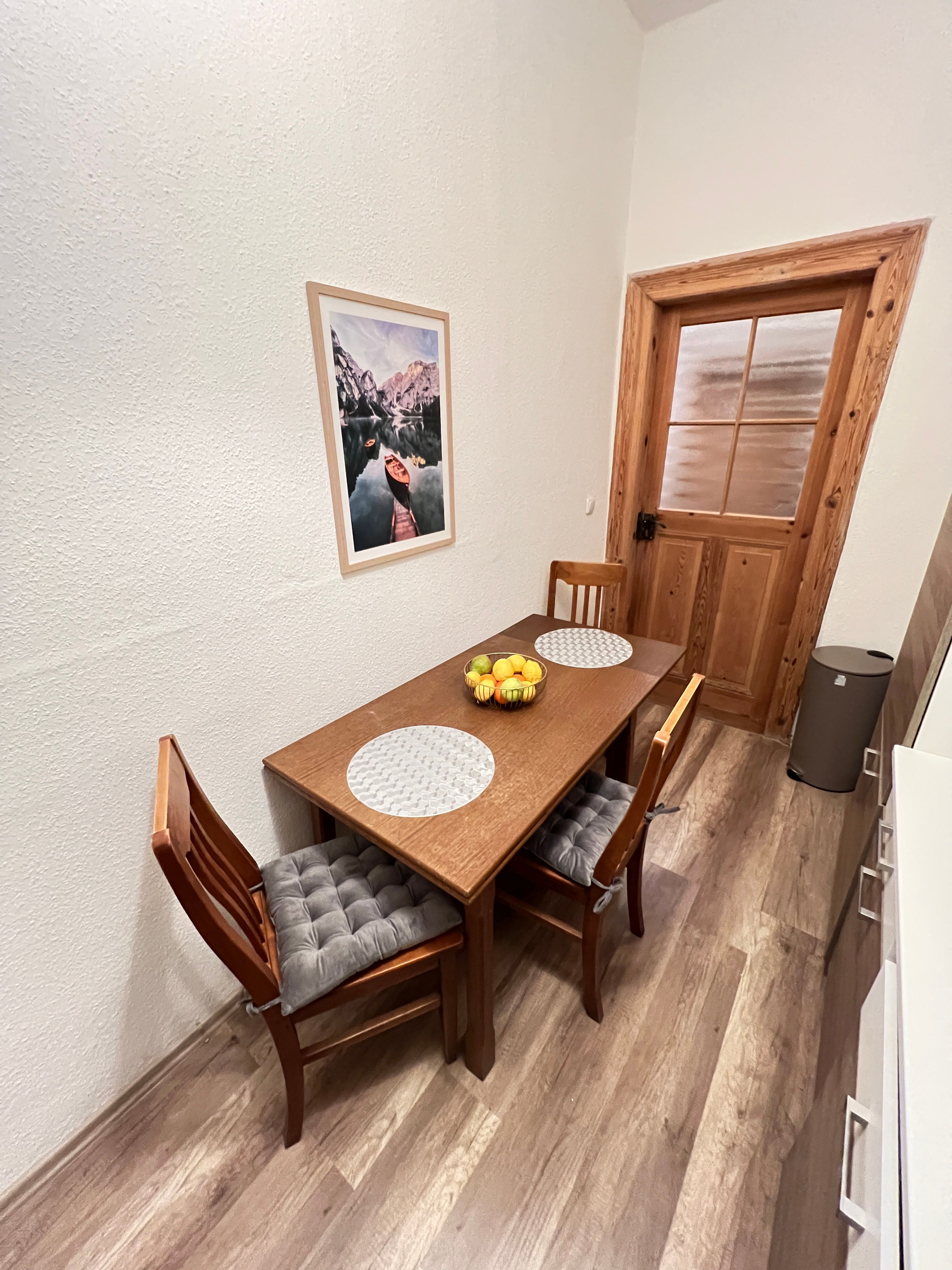  Furnished 4-Room Apartment In Quiet Location – Perfect For Families Or Shared Living  -  Furnished 4-Room Apartment in Quiet Location – Perfect for Families or Shared Living  - Gallery -  1