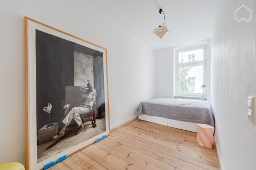 Beautiful and spacious Altbau Wohnung close by the lively Potsdamerstraße  - Gallery -  4
