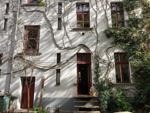 Charming 3.5 room Maisonette Altbau Apartment in the Heart of Kaskelkiez (next to Ostkreuz)