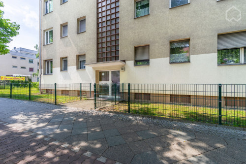 Amazing, clear, rustic apartment at metro U6