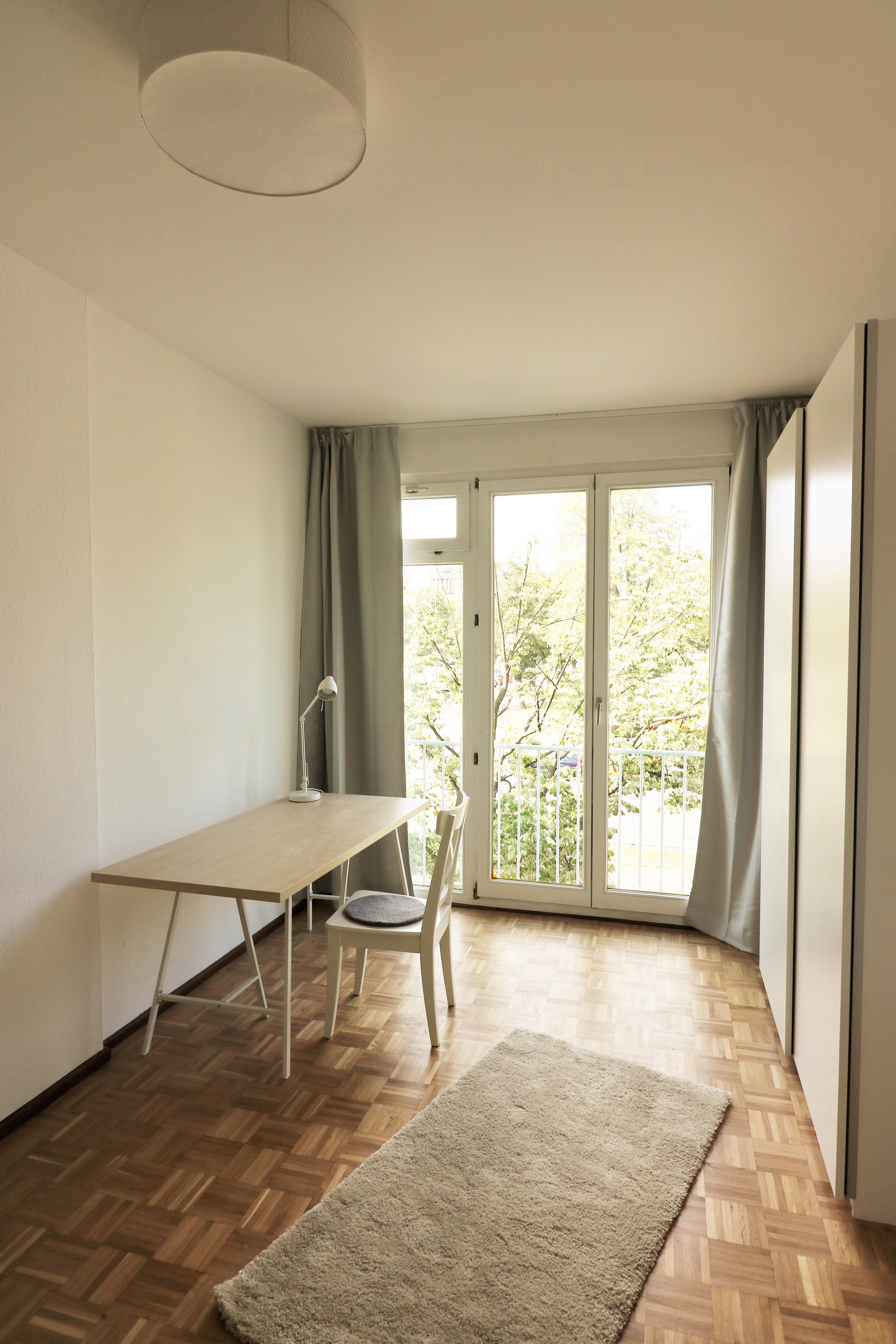  Stylishly Furnished 3-Room Apartment With A View Of Charlottenburg Palace  -  Stylishly furnished 3-room apartment with a view of Charlottenburg Palace  - Gallery -  14