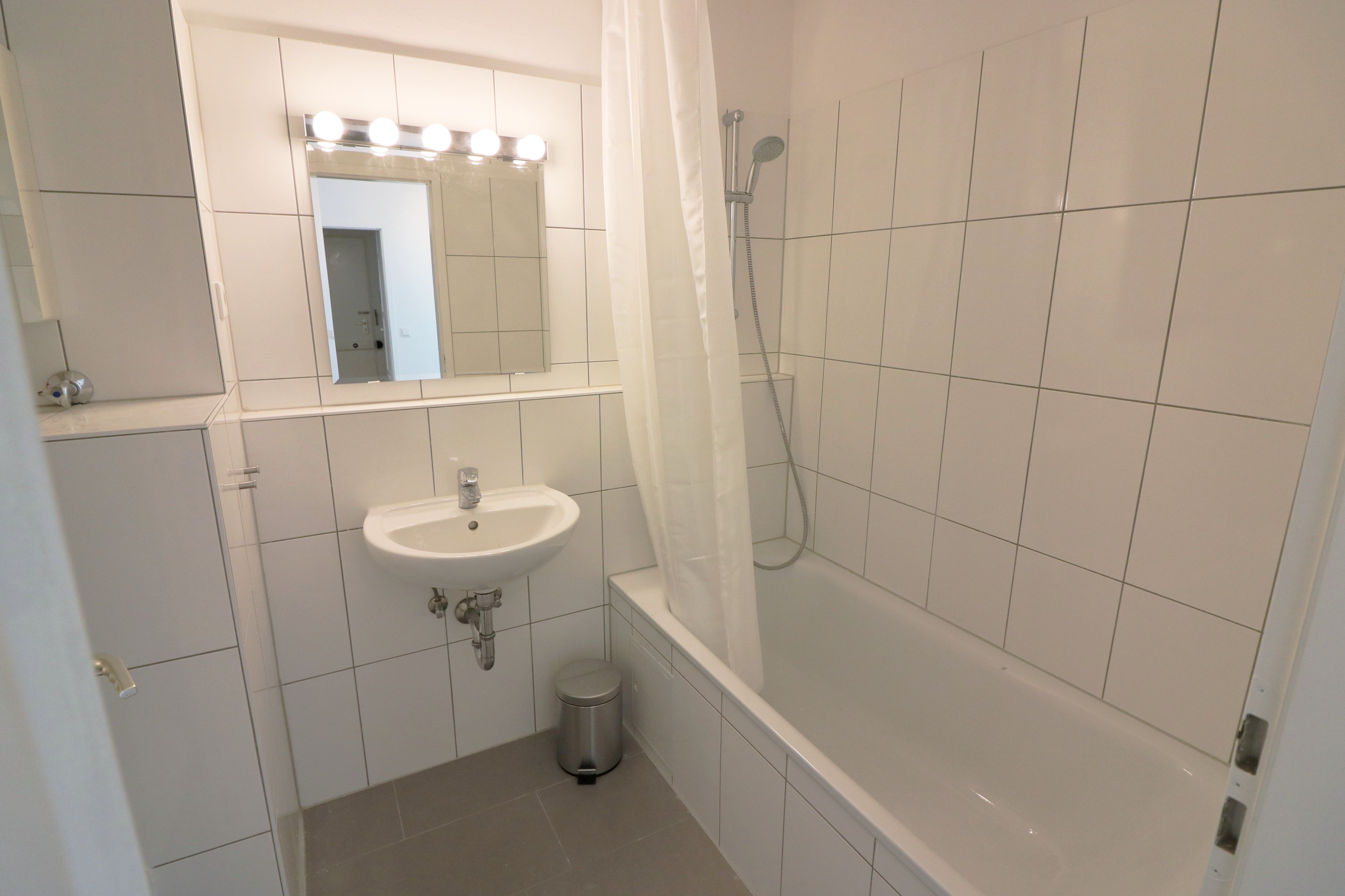  Stylishly Furnished 3-Room Apartment With A View Of Charlottenburg Palace  -  Stylishly furnished 3-room apartment with a view of Charlottenburg Palace  - Gallery -  3