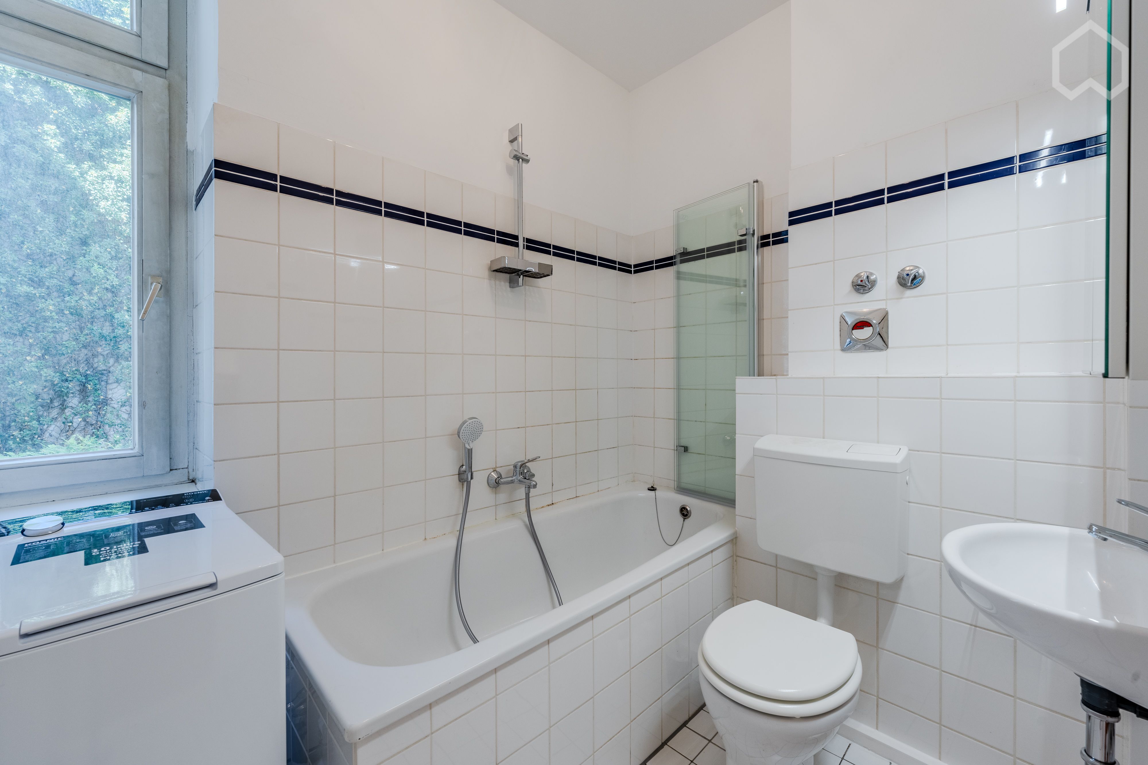  Great And Chic Studio In The Immediate Vicinity Of Kudamm  -  Great and chic studio in the immediate vicinity of Kudamm  - Gallery -  16