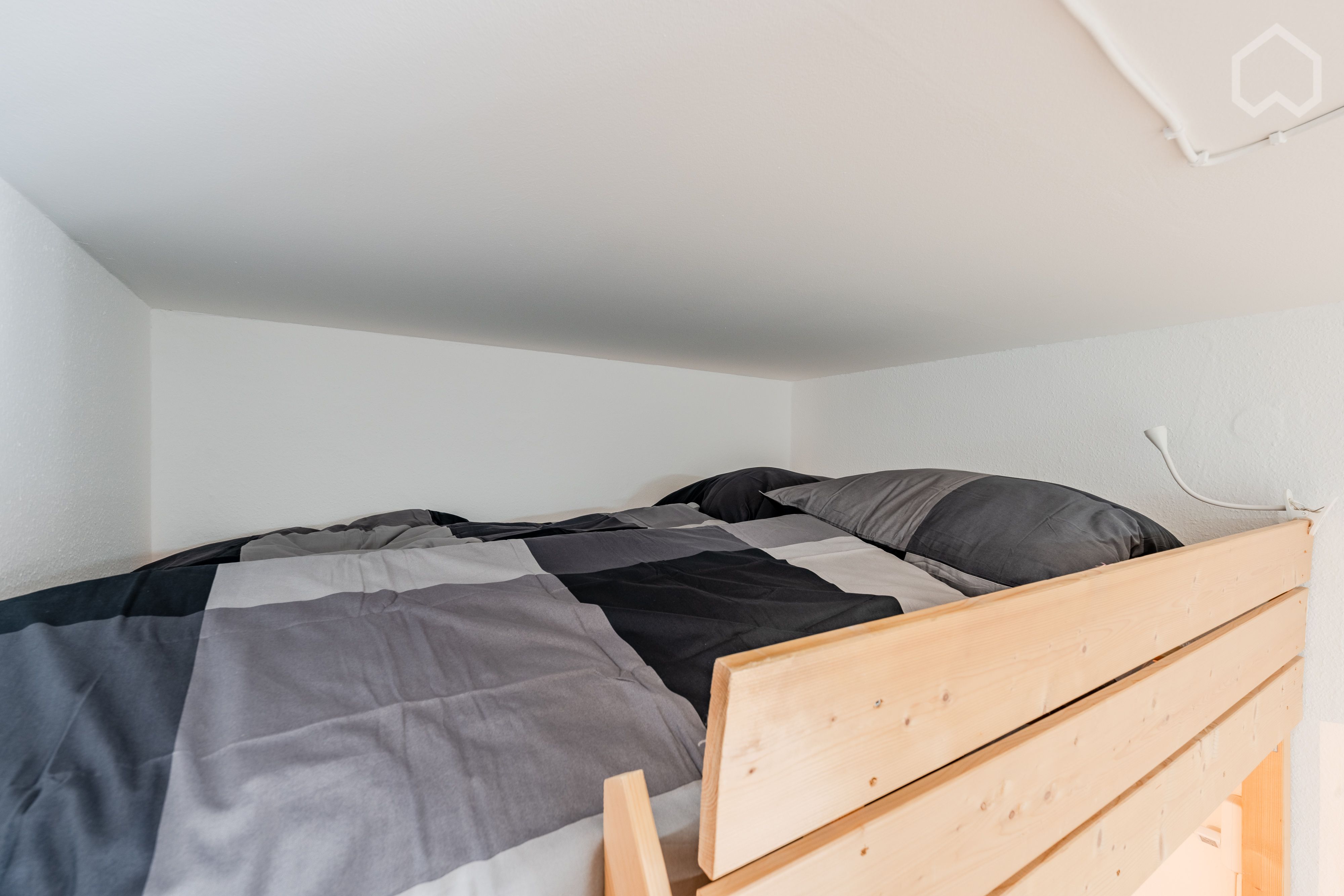  Great And Chic Studio In The Immediate Vicinity Of Kudamm  -  Great and chic studio in the immediate vicinity of Kudamm  - Gallery -  10