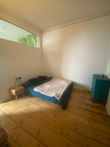 Spacious 95sqm Maisonette: 2 Bedrooms + Work Nook