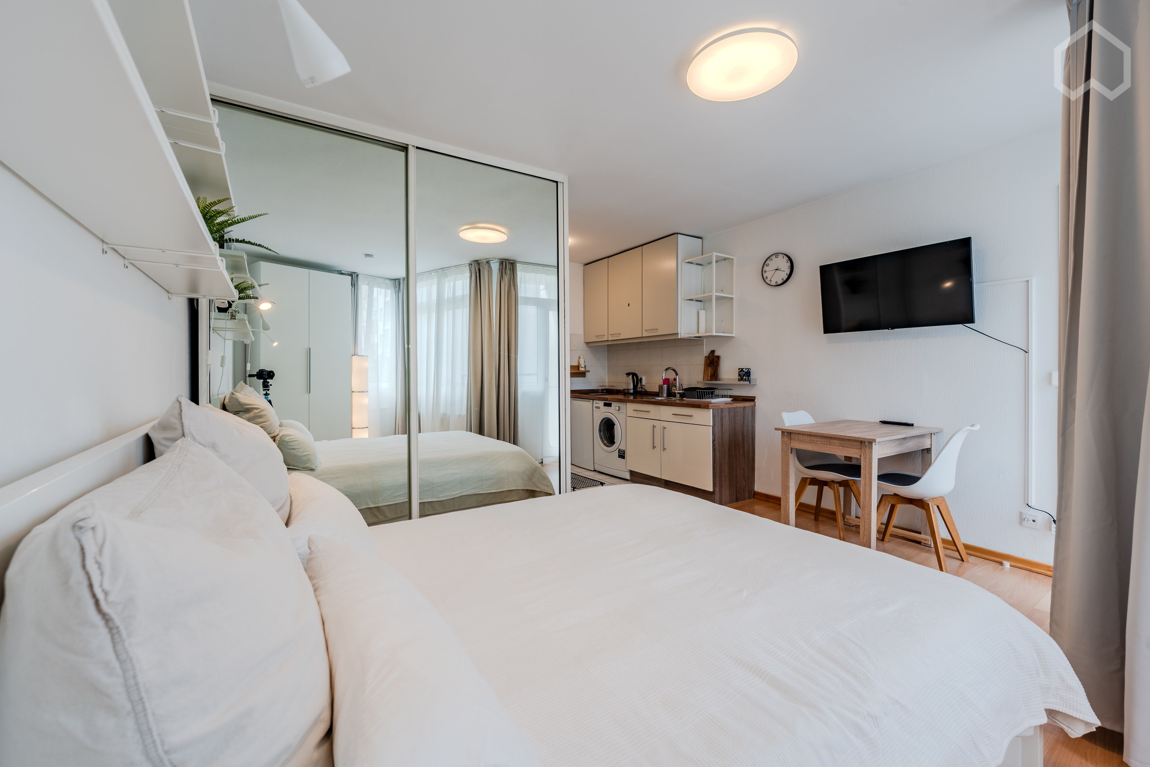  Charming & Centrally Located Apartment With Balcony In Charlottenburg  -  Charming & centrally located apartment with balcony in Charlottenburg  - Gallery -  13