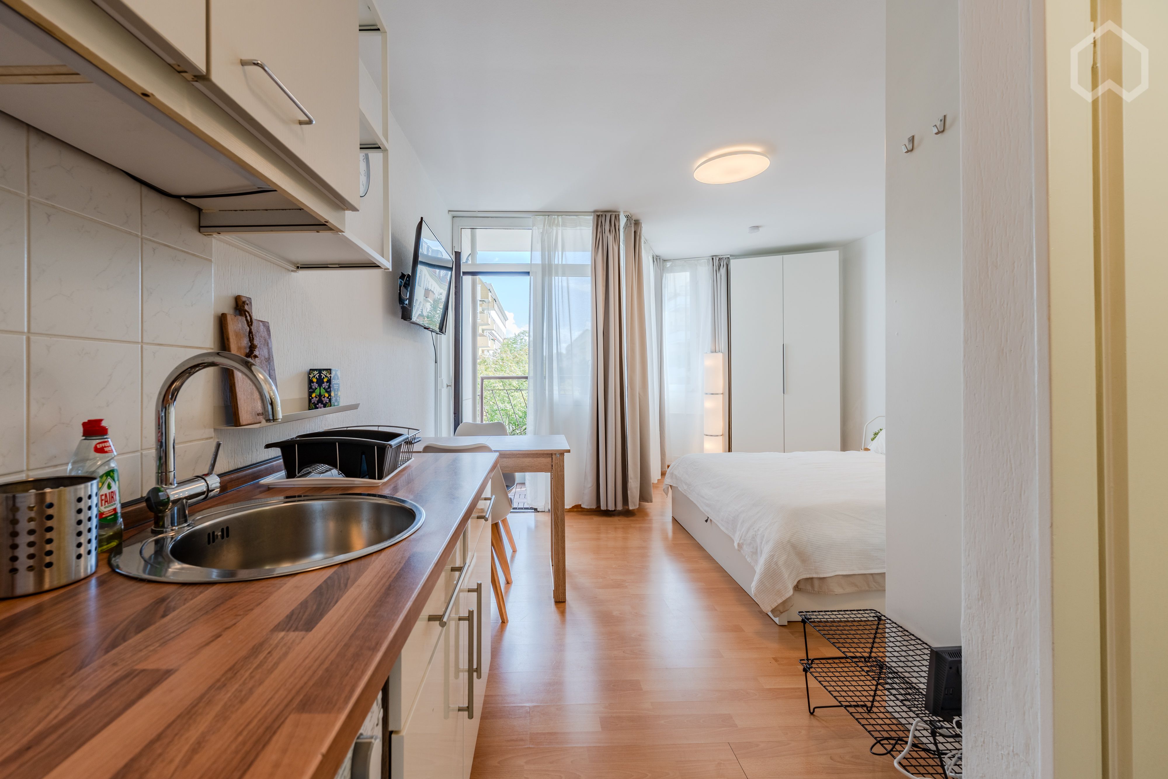 Charming & Centrally Located Apartment With Balcony In Charlottenburg  -  Charming & centrally located apartment with balcony in Charlottenburg  - Gallery -  5