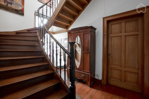 Spacious apartment in the Villenviertel of Bonn-Bad Godesberg