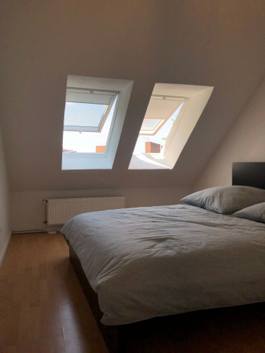 Feel at home in this modern rooftop apartment with roof terrace in the heart of vibrant, up-and-coming Neukölln.