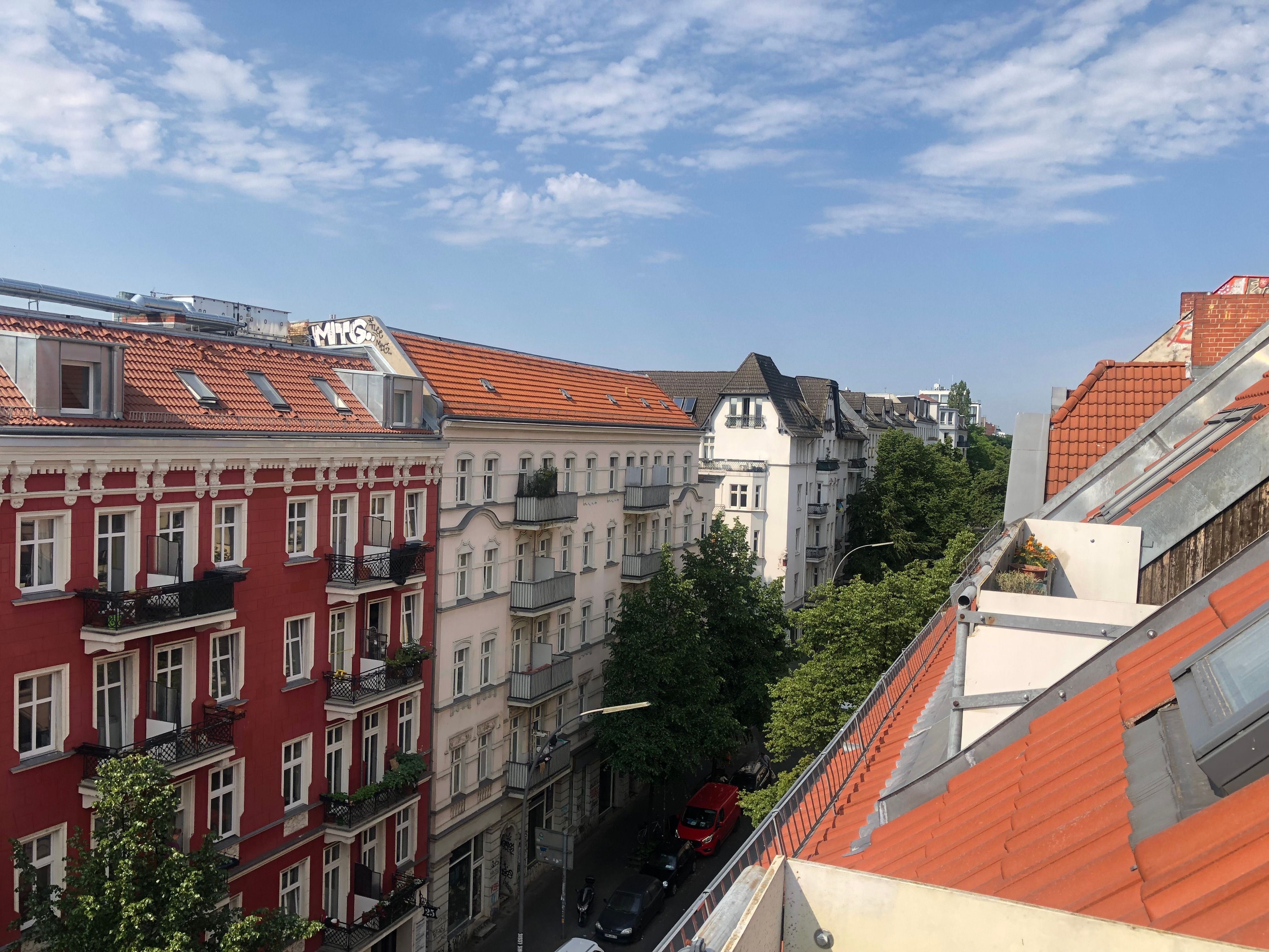  Feel At Home In This Modern Rooftop Apartment With Roof Terrace In The Heart Of Vibrant, Up-And-Comi  -  Feel at home in this modern rooftop apartment with roof terrace in the heart of vibrant, up-and-coming Neukölln.  - Gallery -  2