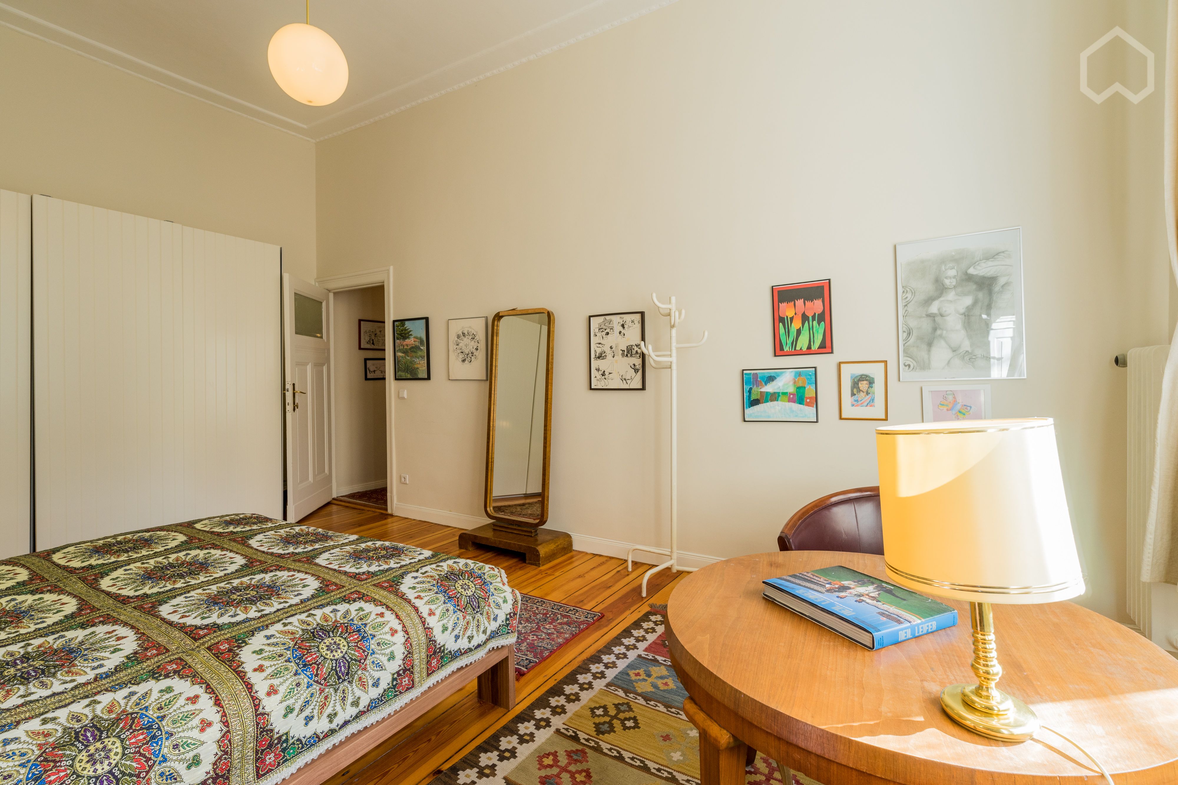  Old (West) Berlin Charm With A Modern Touch: 3-Room Apartment Close To Ku'Damm  -  Old (West) Berlin Charm with a Modern Touch: 3-room apartment close to Ku'Damm  - Gallery -  3