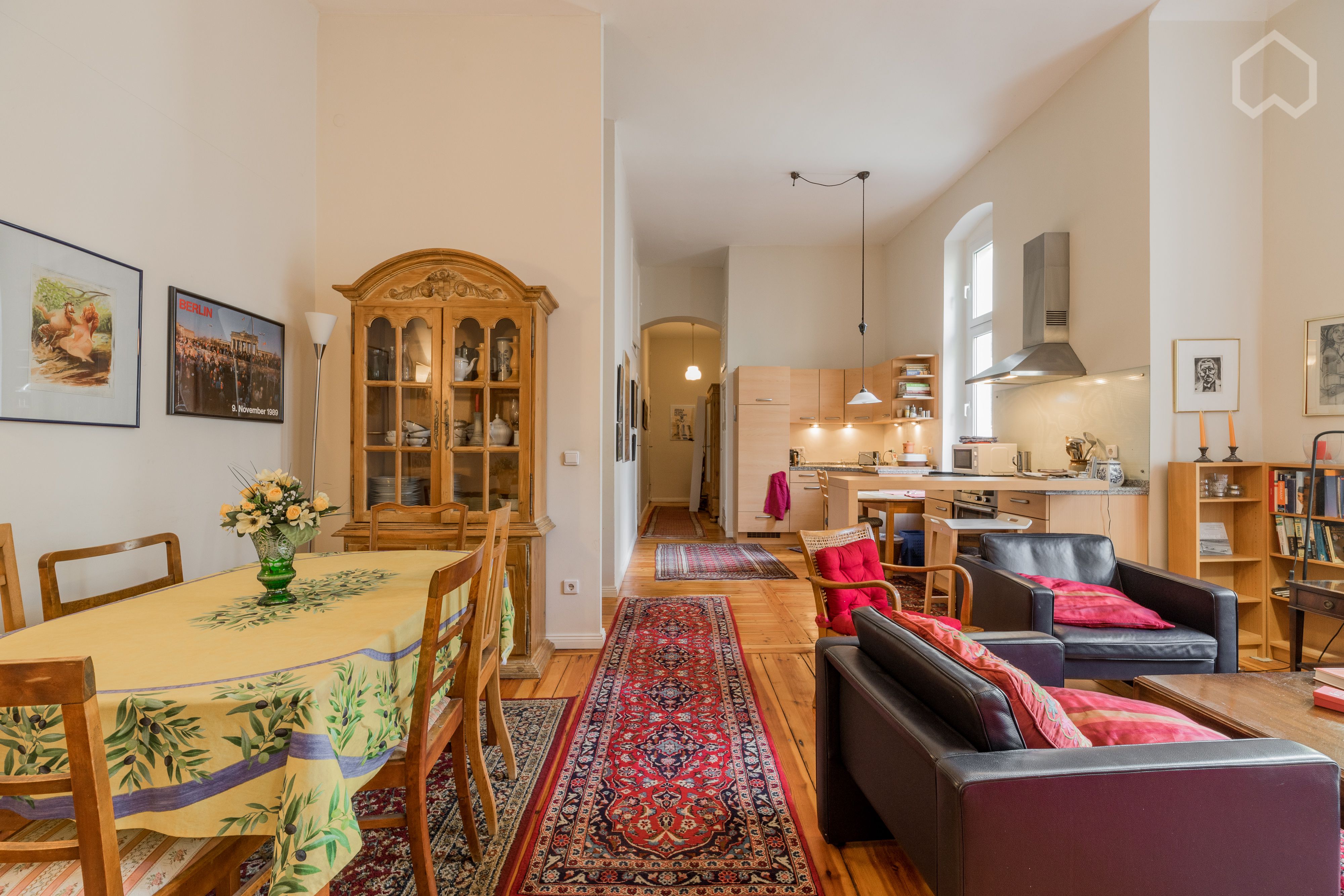  Old (West) Berlin Charm With A Modern Touch: 3-Room Apartment Close To Ku'Damm  -  Old (West) Berlin Charm with a Modern Touch: 3-room apartment close to Ku'Damm  - Gallery -  22