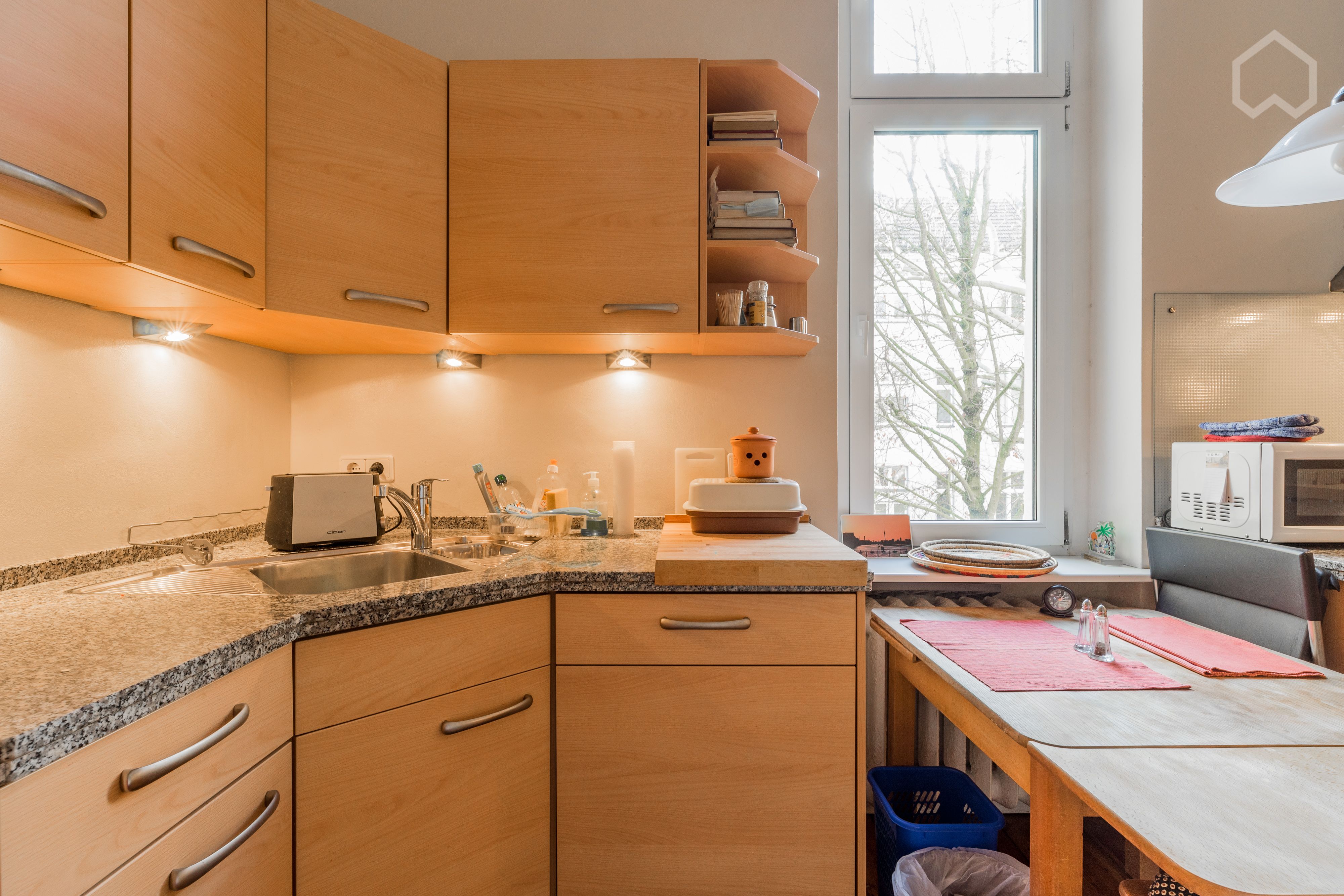  Old (West) Berlin Charm With A Modern Touch: 3-Room Apartment Close To Ku'Damm  -  Old (West) Berlin Charm with a Modern Touch: 3-room apartment close to Ku'Damm  - Gallery -  29