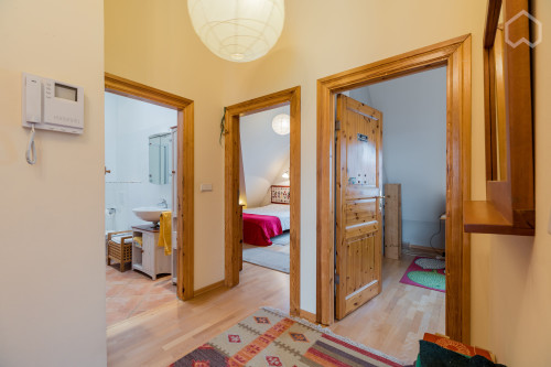 Wonderful 4 Rooms Apartment with Roof-top View over Berlin