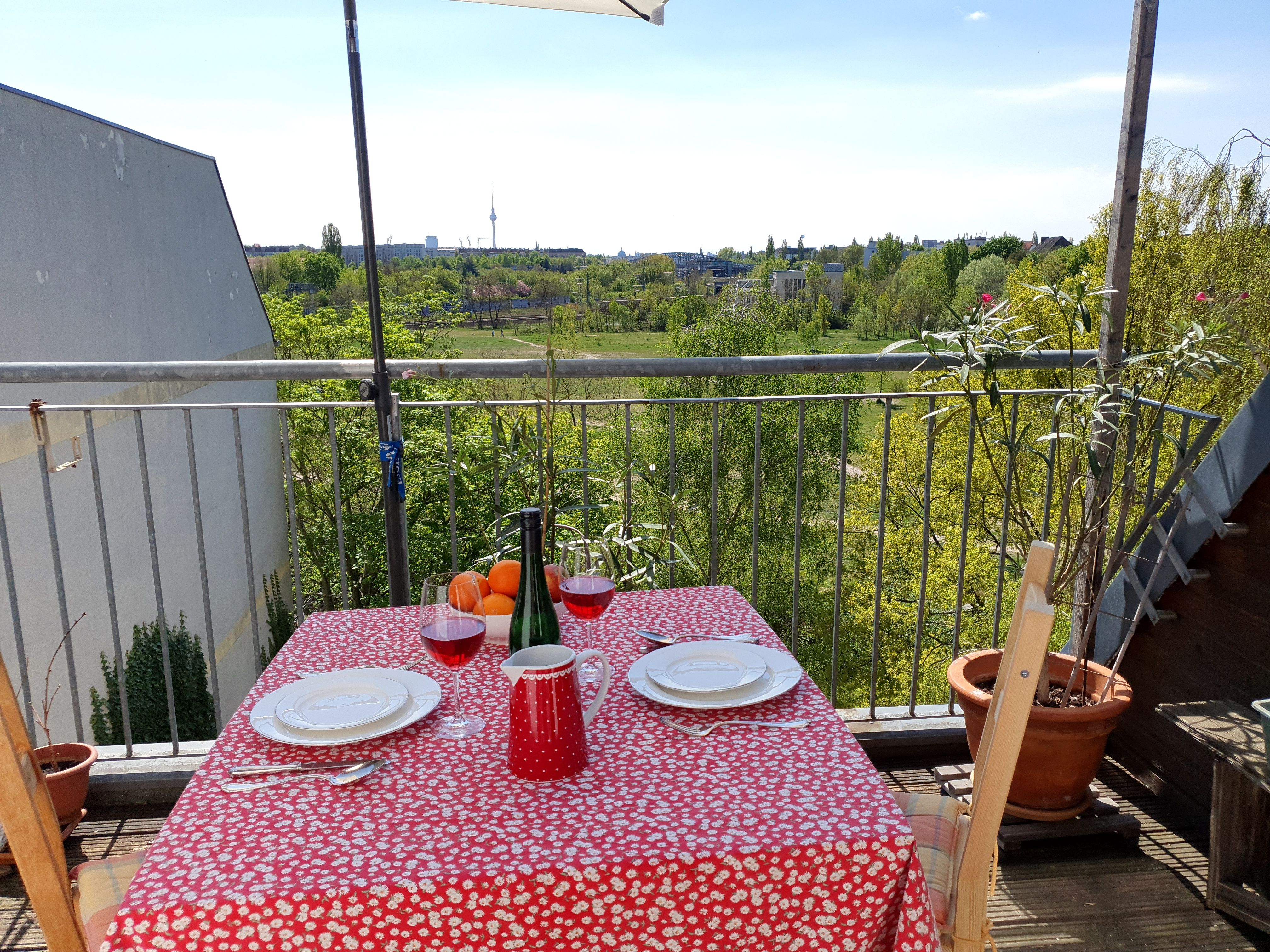  Wonderful 4 Rooms Apartment With Roof-Top View Over Berlin  -  Wonderful 4 Rooms Apartment with Roof-top View over Berlin  - Gallery -  6